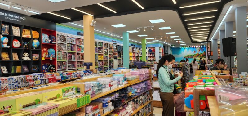 GRAND OPENING CELEBRATION OF FAHASA BOOKSTORE KIEN GIANG WITH A FRESH LOOK AT THE NEW LOCATION - FAHASA