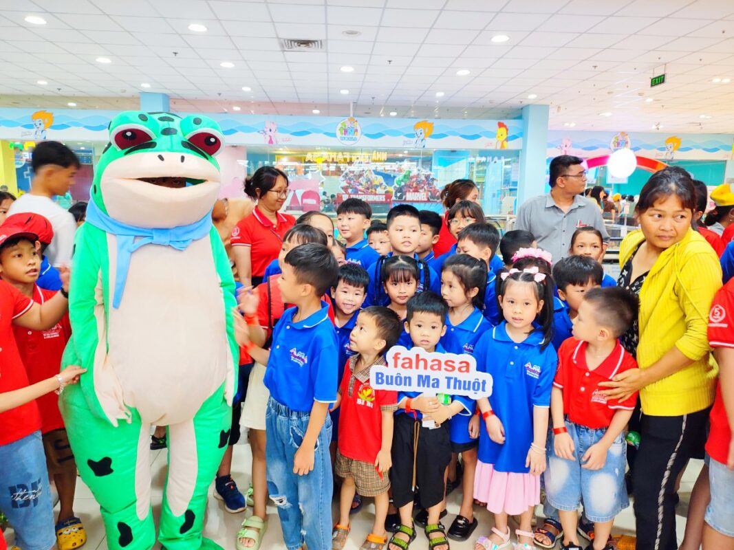 Nhà sách FAHASA Buôn Ma thuột