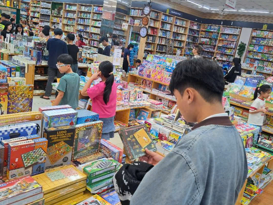 Nhà sách FAHASA Buôn Ma Thuột