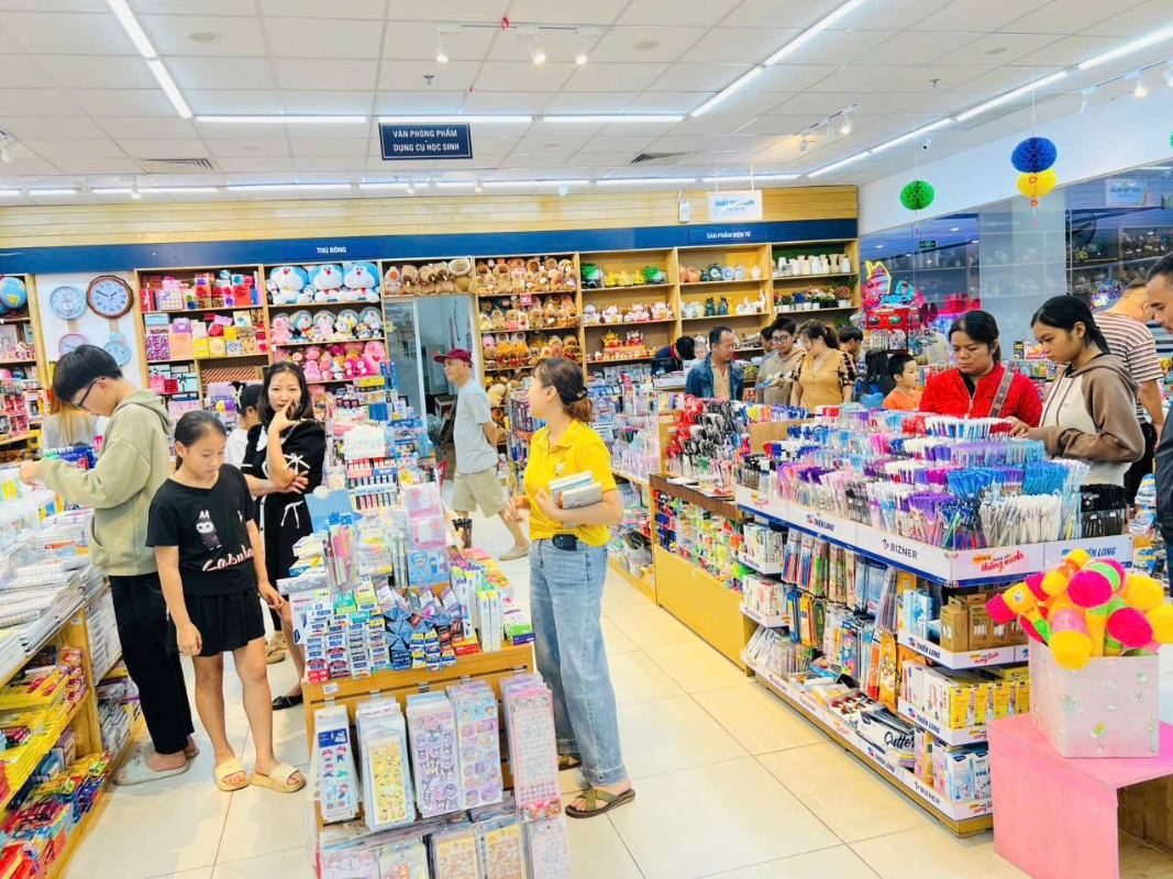 nhà sách FAHASA Đức Trọng