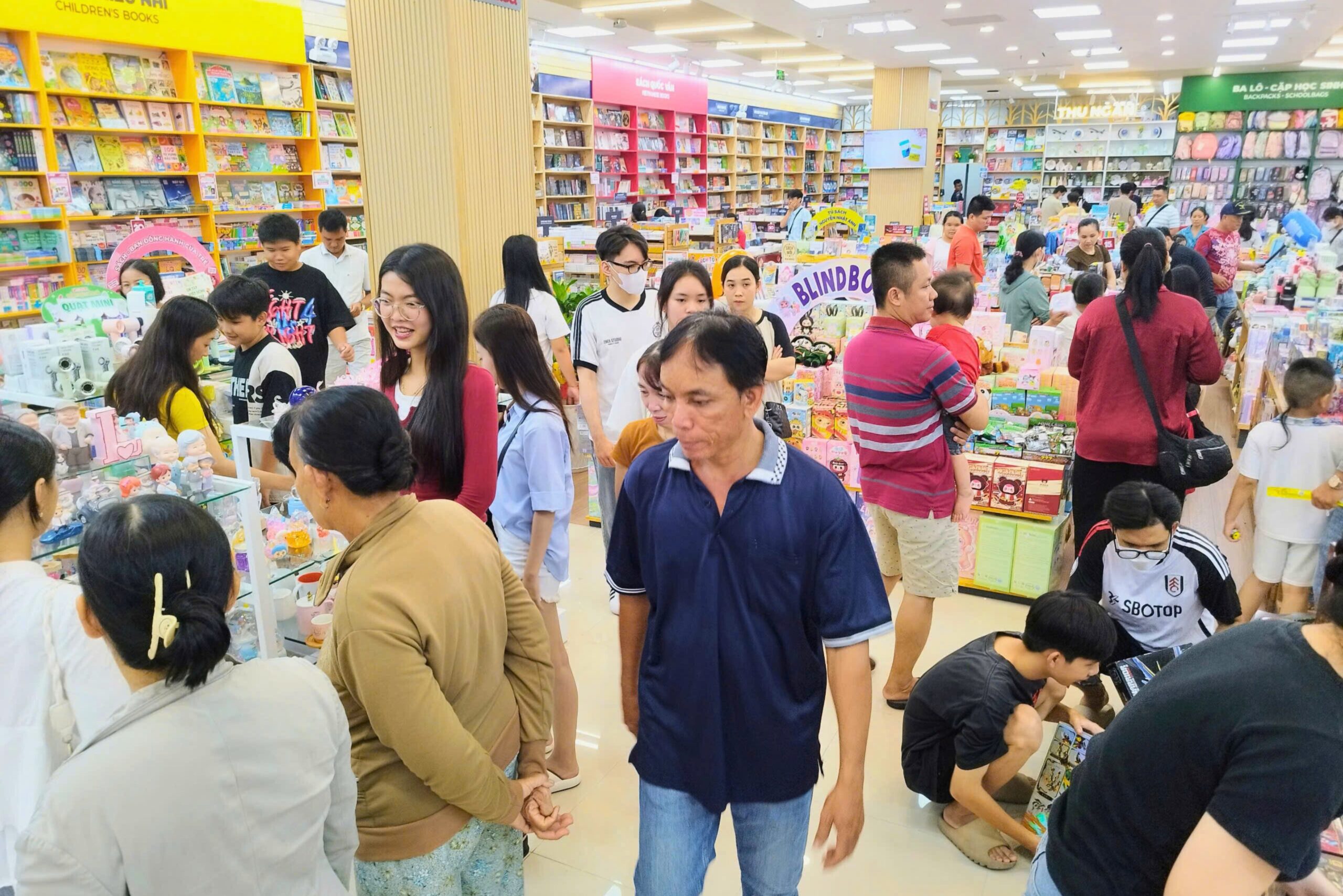 Nhà sách FAHASA Ninh Kiều