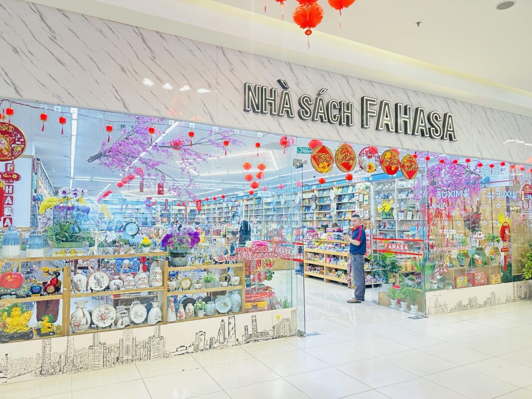 Nhà sách FAHASA Bắc Giang