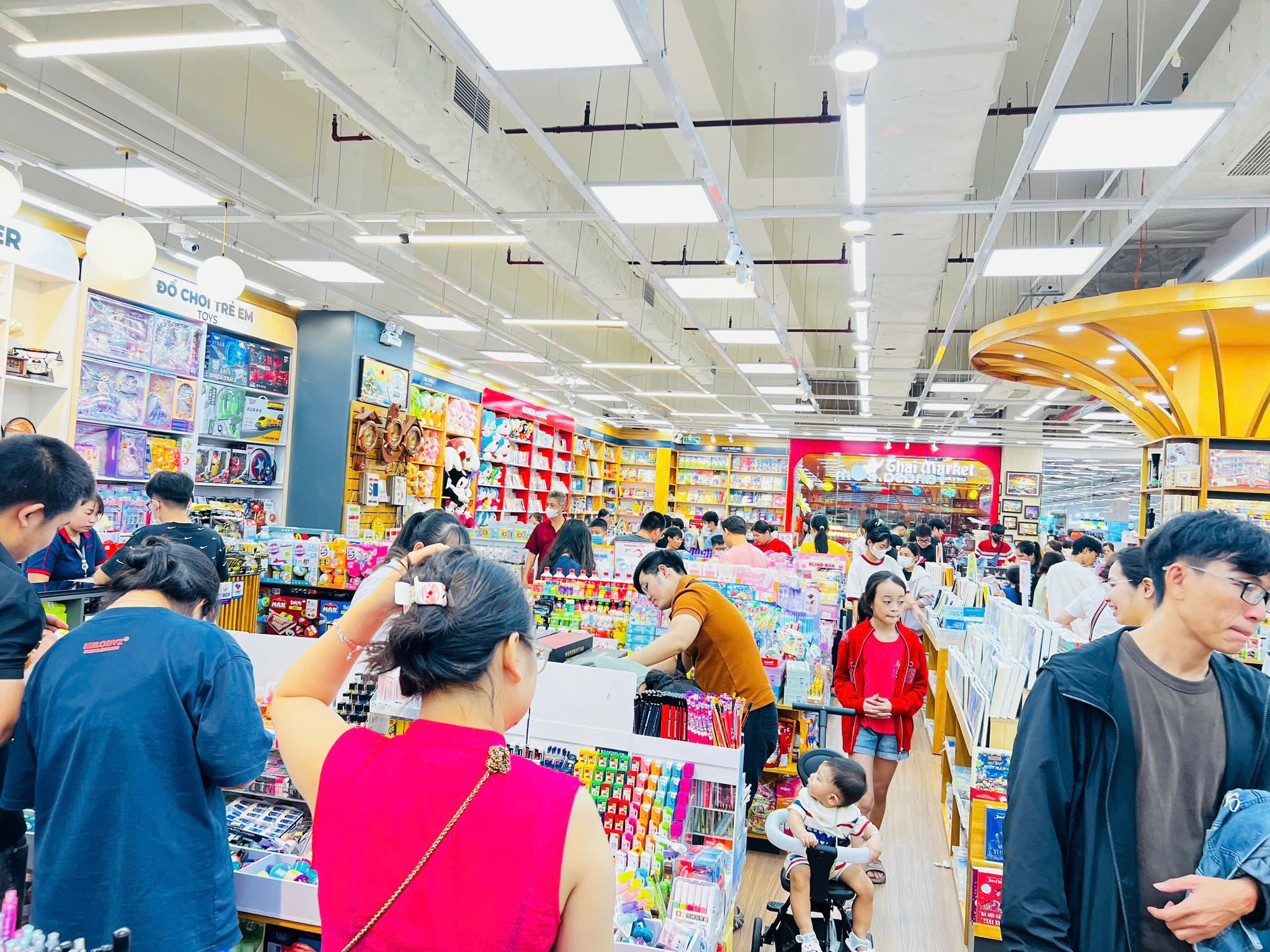 nhà sách FAHASA Gò Vấp