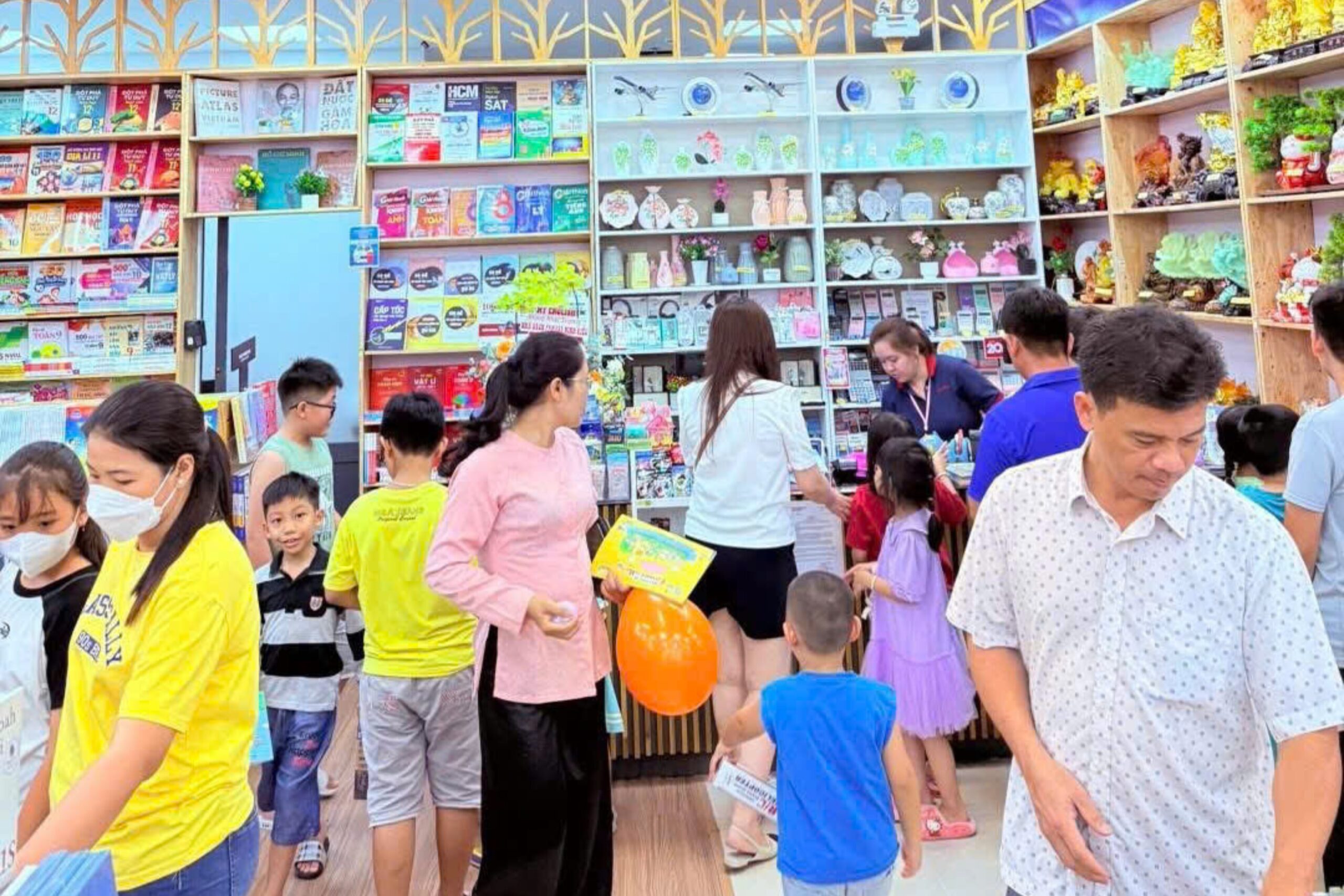 Nhà sách FAHASA Ninh Kiều