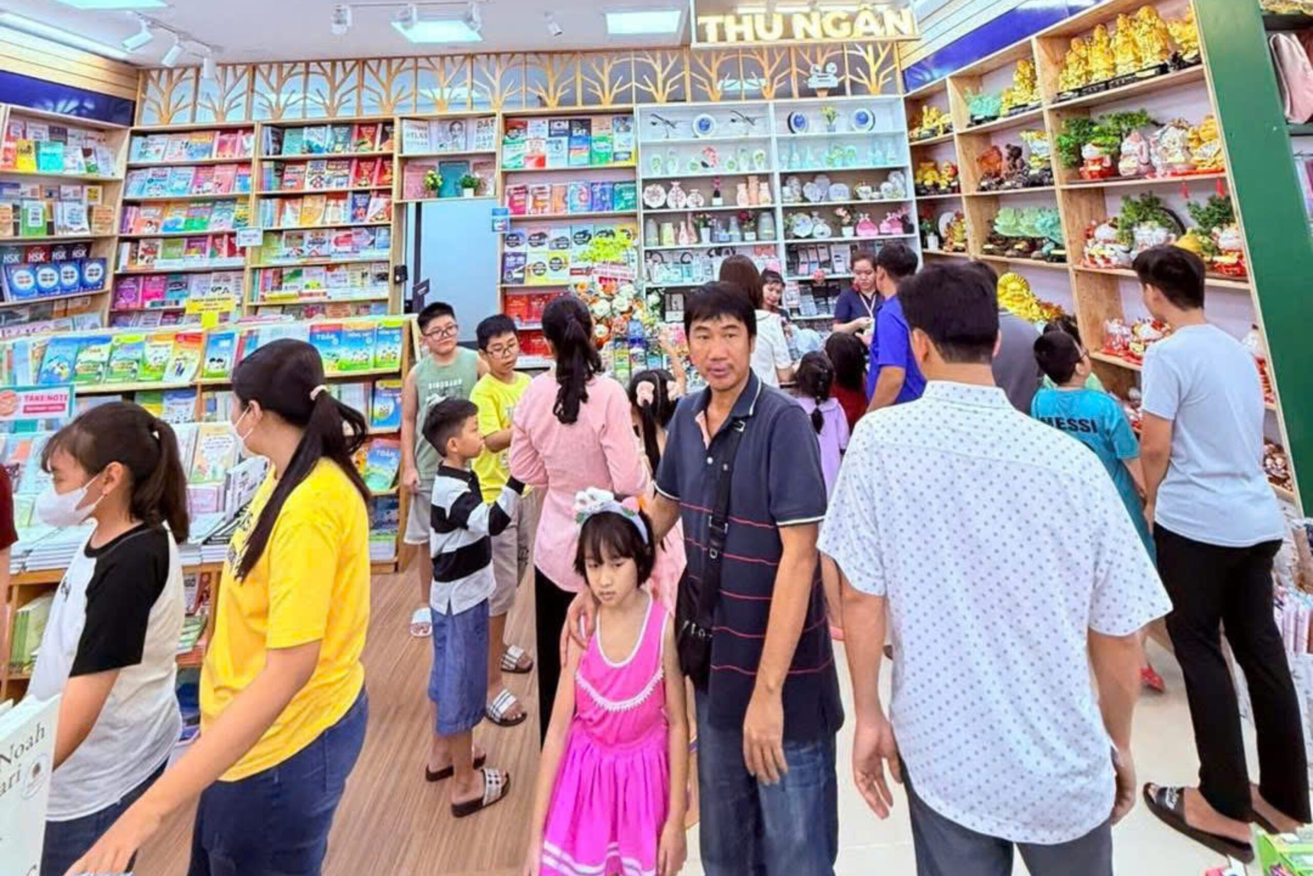 Nhà sách FAHASA Ninh Kiều