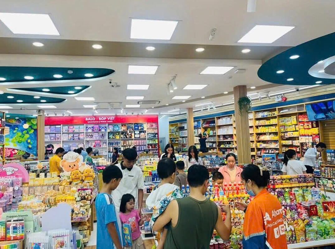 Nhà sách FAHASA Thuận An