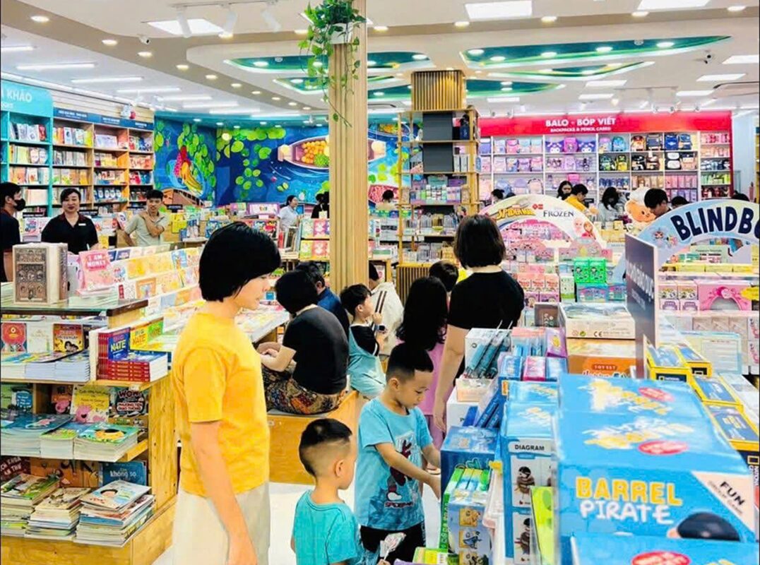 Nhà sách FAHASA Thuận An