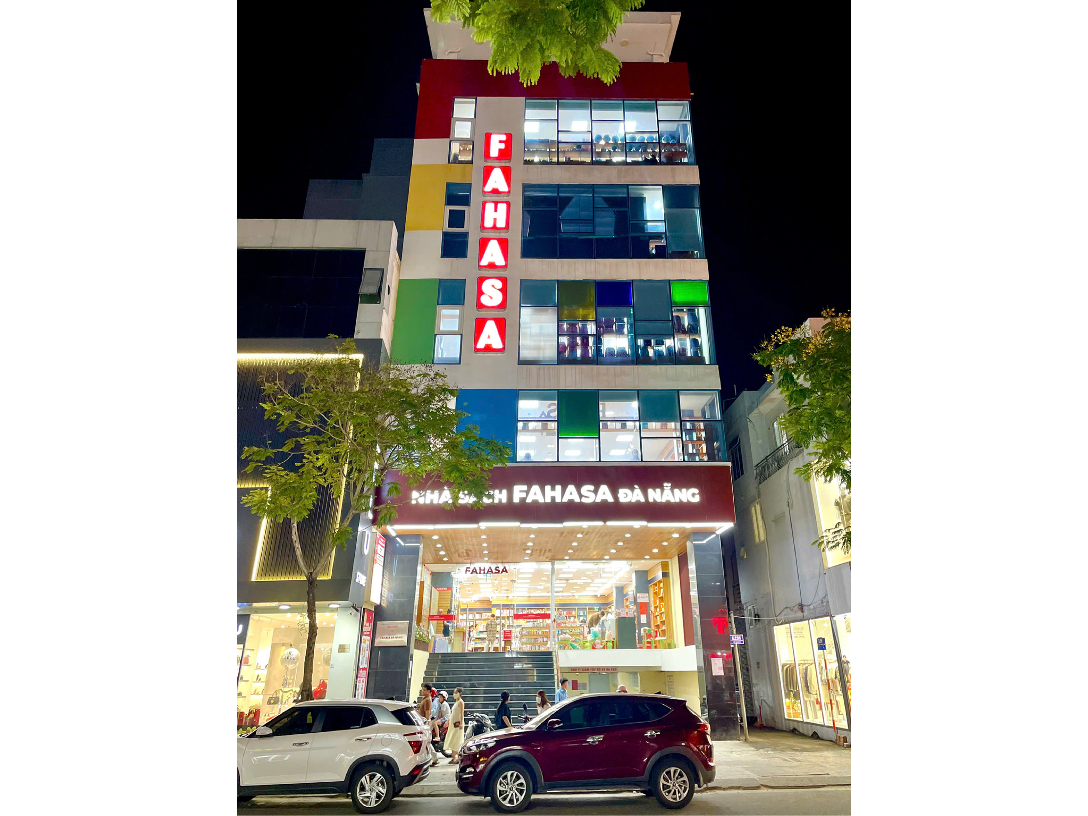 Mặt tiền - Nhà sách FAHASA Đà Nẵng(1)