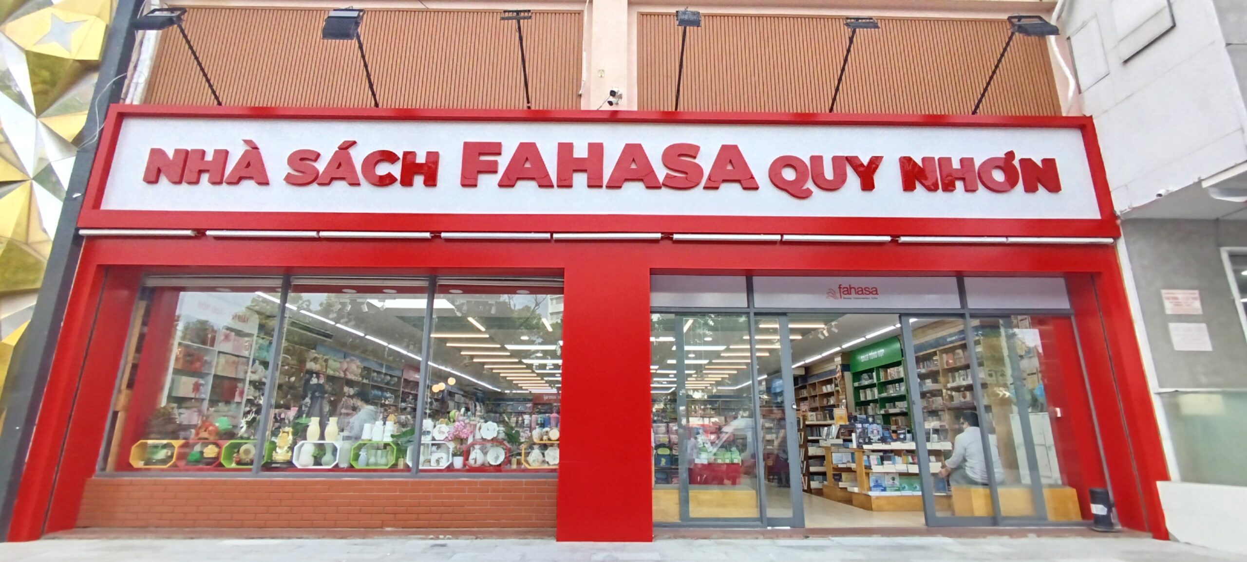 Nhà sách FAHASA Quy Nhơn