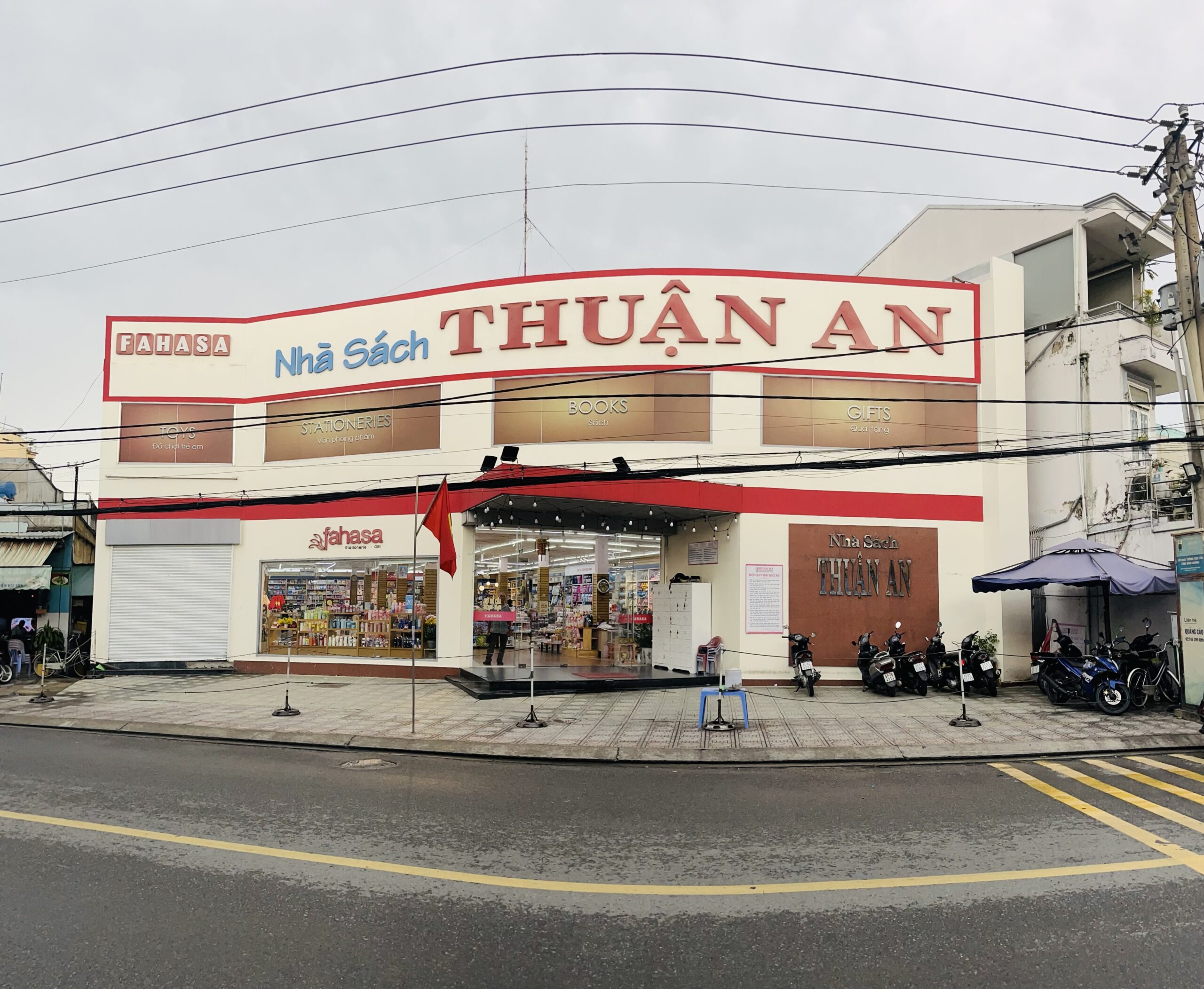 Nhà sách Thuận An