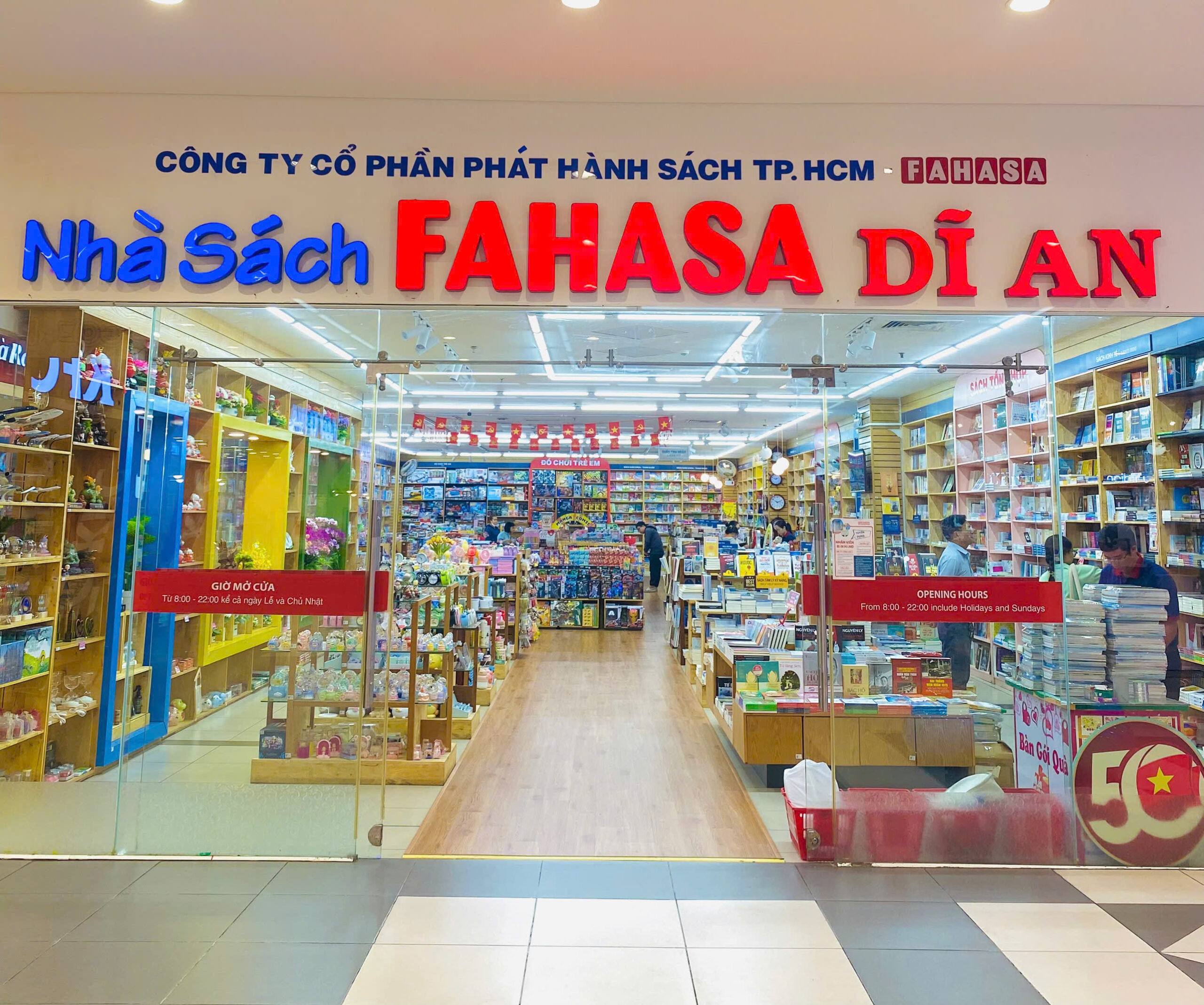 Nhà sách FAHASA Dĩ An