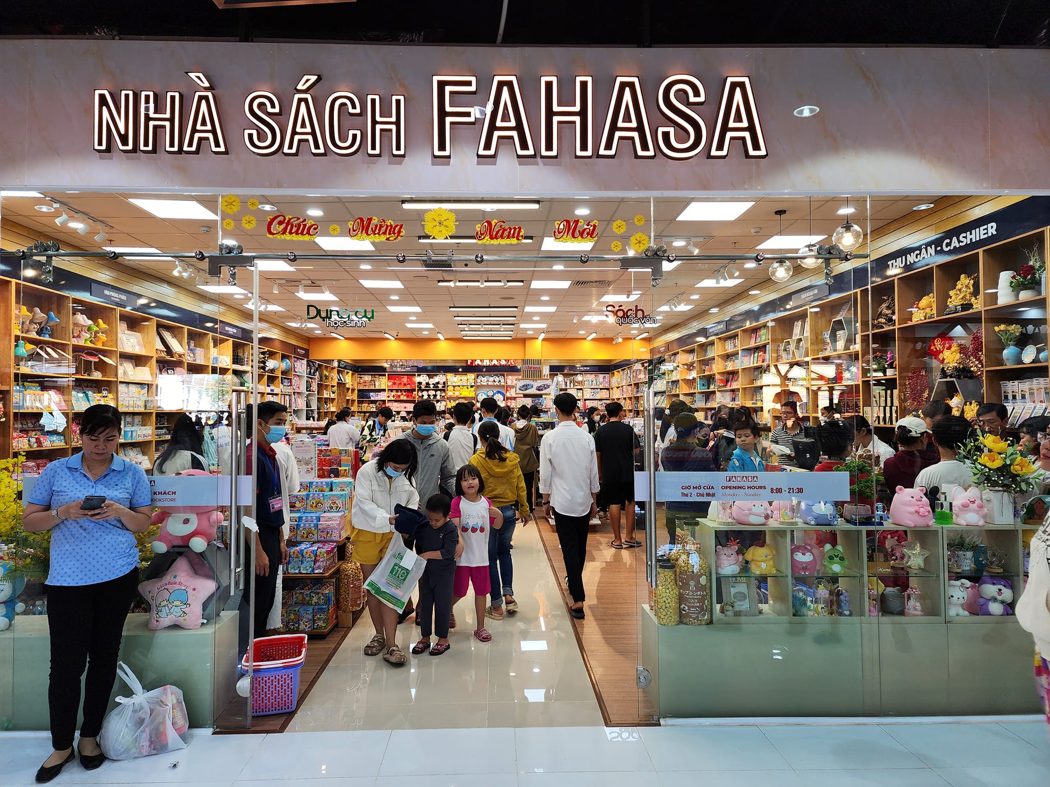 Nhà sách FAHASA Cái Bè