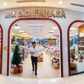 NHA SACH FAHASA BA TRIEU