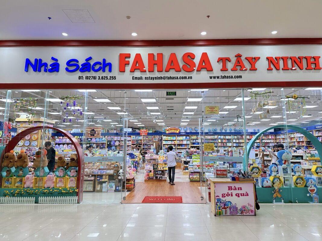 Nhà sách FAHASA Tây Ninh