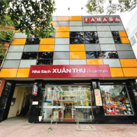NHA SACH XUAN THU