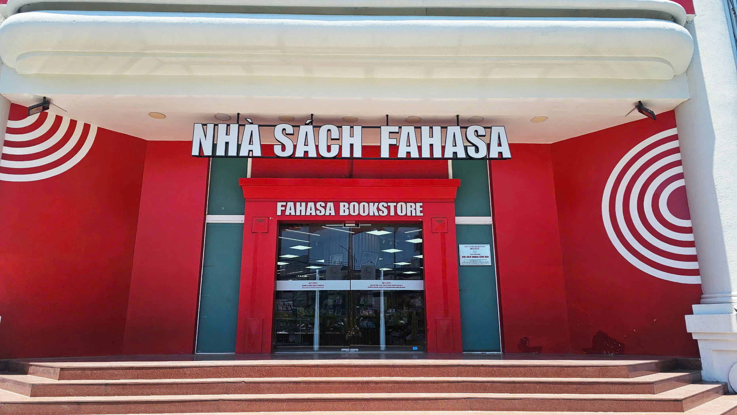 NHA SACH FAHASA SONG HAN