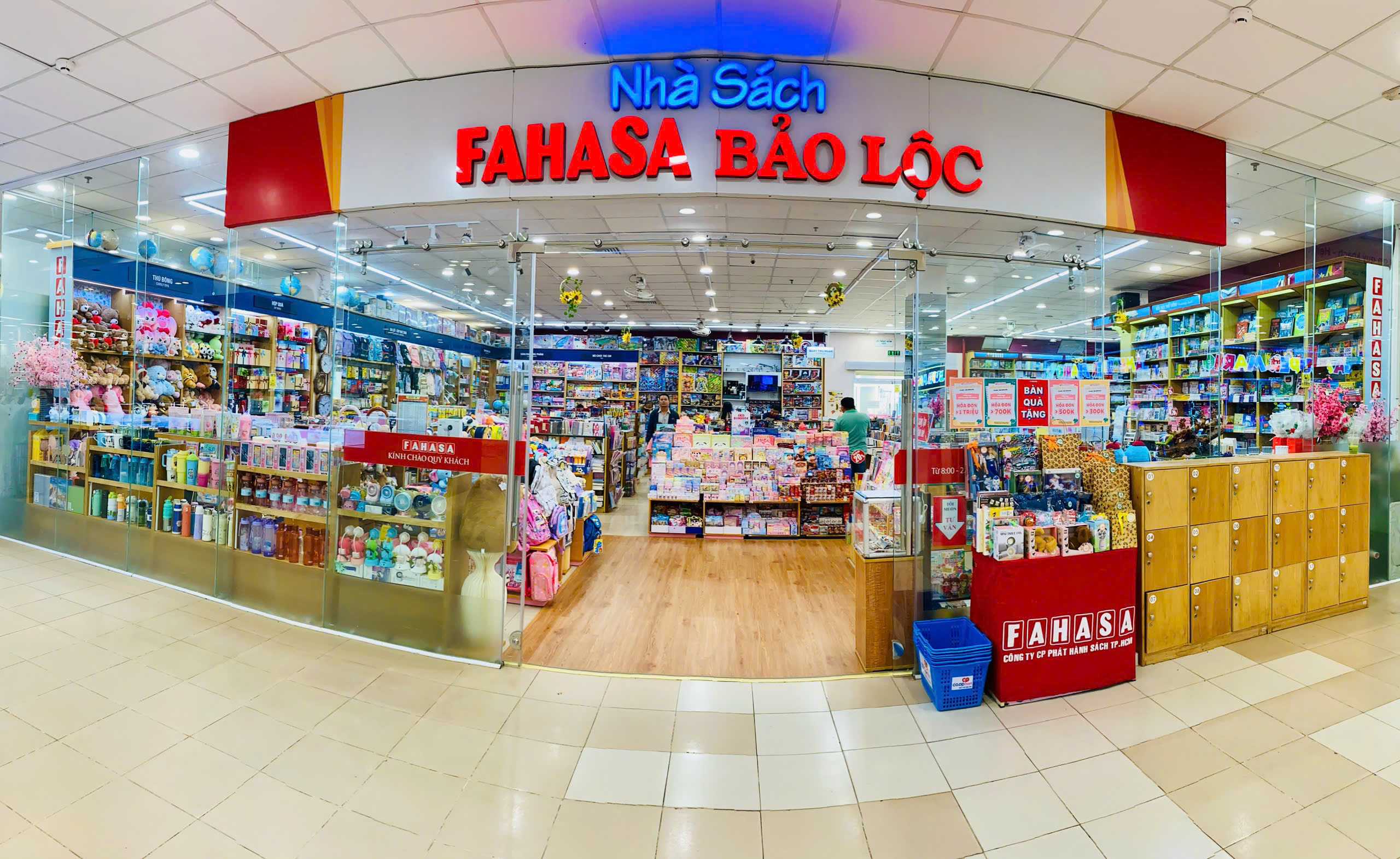 Nhà sách FAHASA Bảo Lộc
