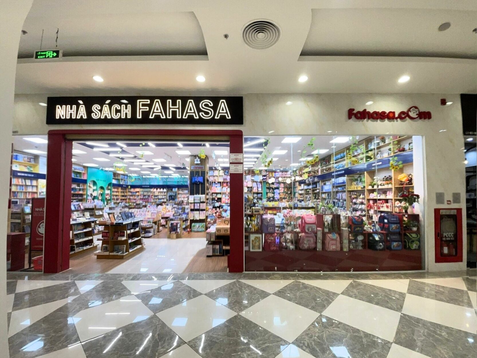 Nhà sách FAHASA Hậu Giang