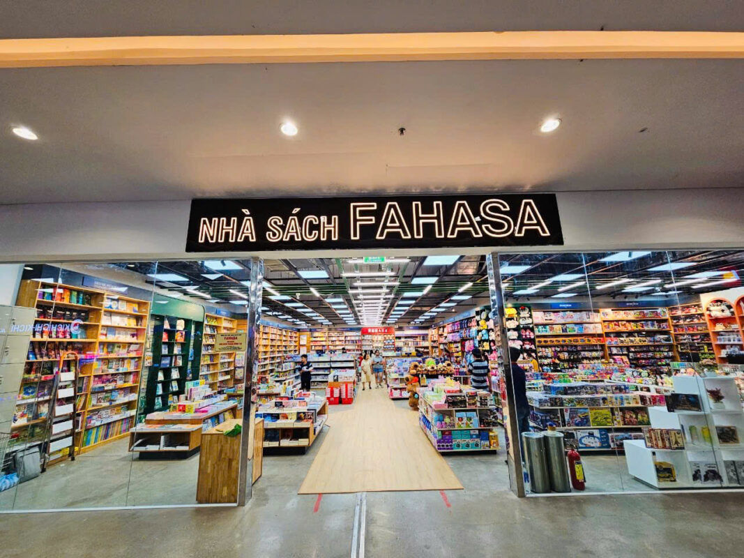 FAHASA Song Tra Bookstore