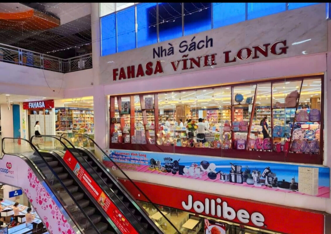 Nhà sách FAHASA Vĩnh Long