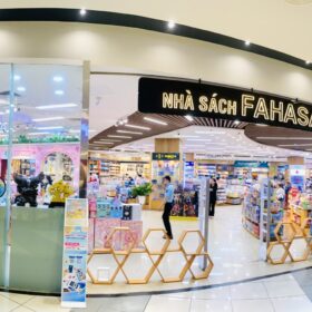 Nhà sách FAHASA Tân Phú