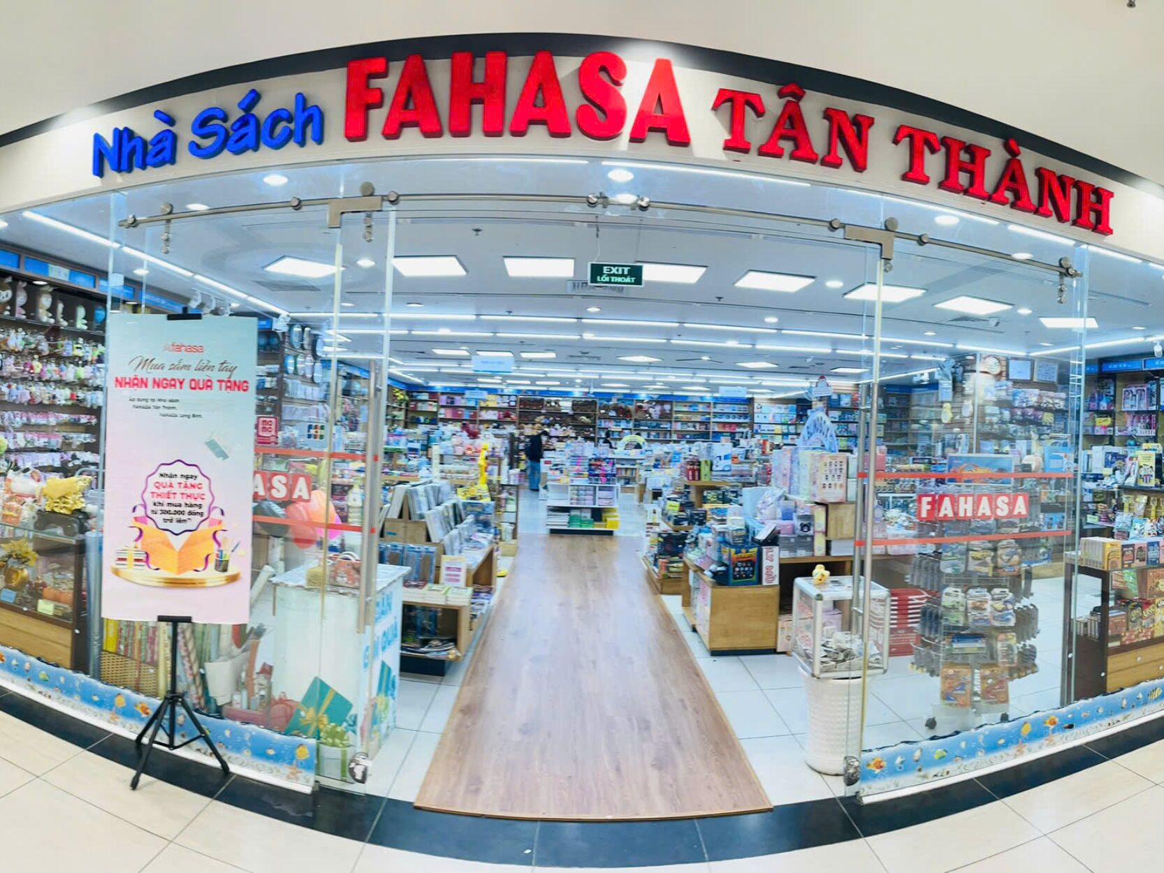 Nhà sách FAHASA Tân Thành