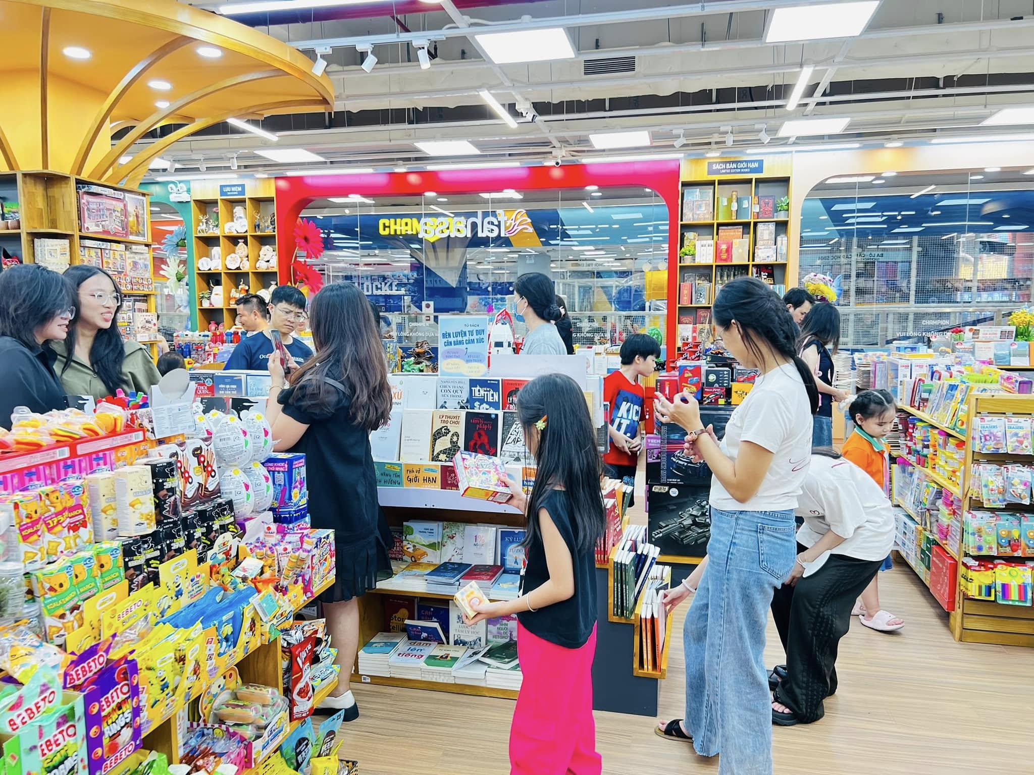 Nhà sách fahasa gò vấp
