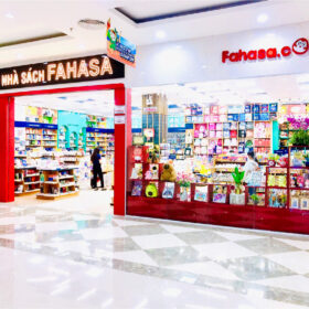 NHA SACH FAHASA HAU GIANG