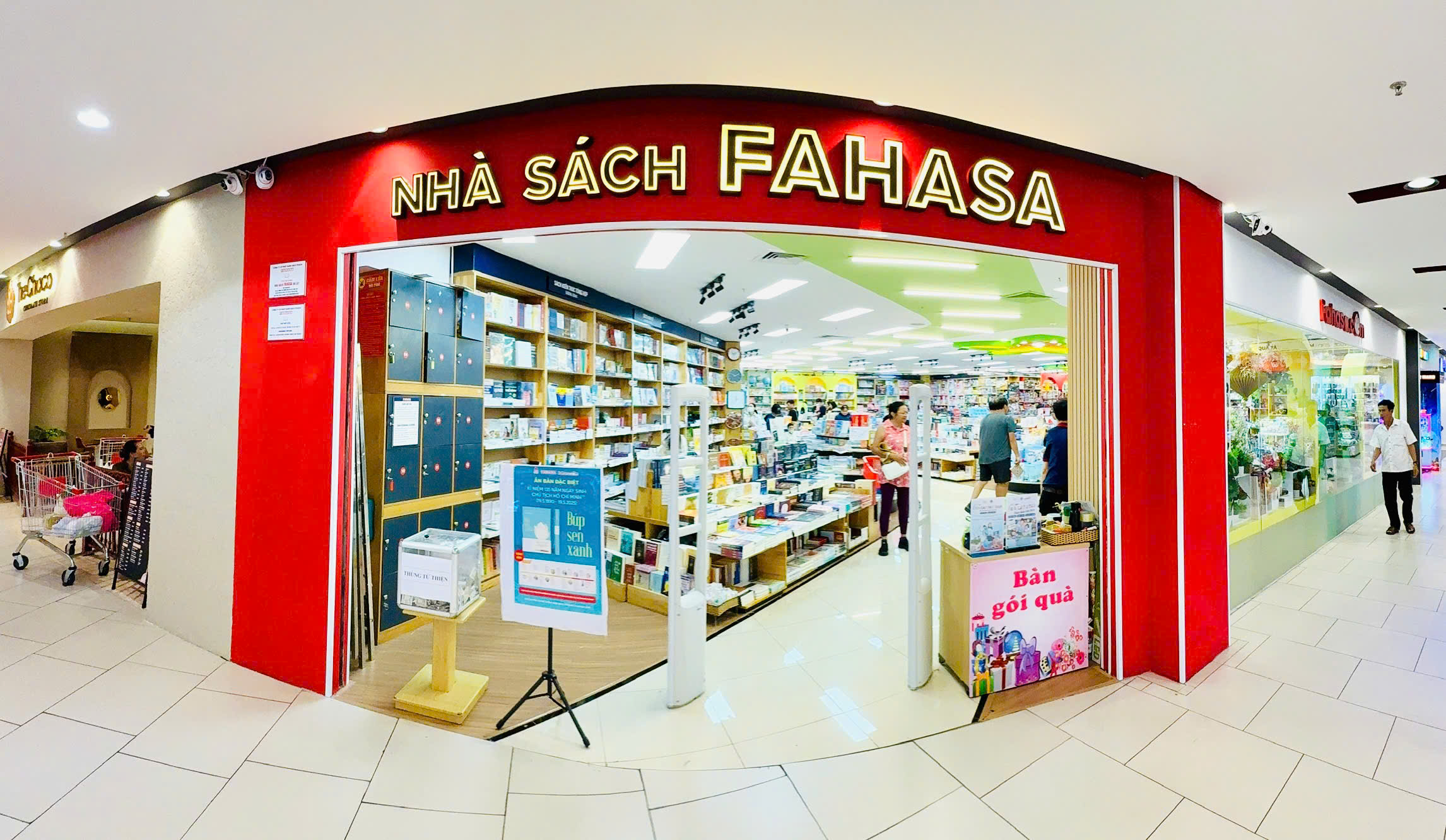 nhà sách FAHASA Đà Lạt