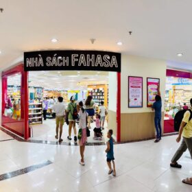 nhà sách FAHASA Sông Hương