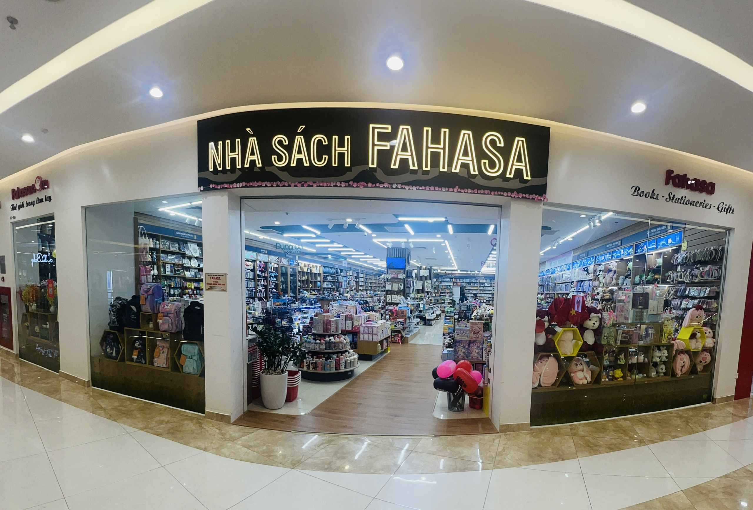 nhà sách FAHASA Thăng Long