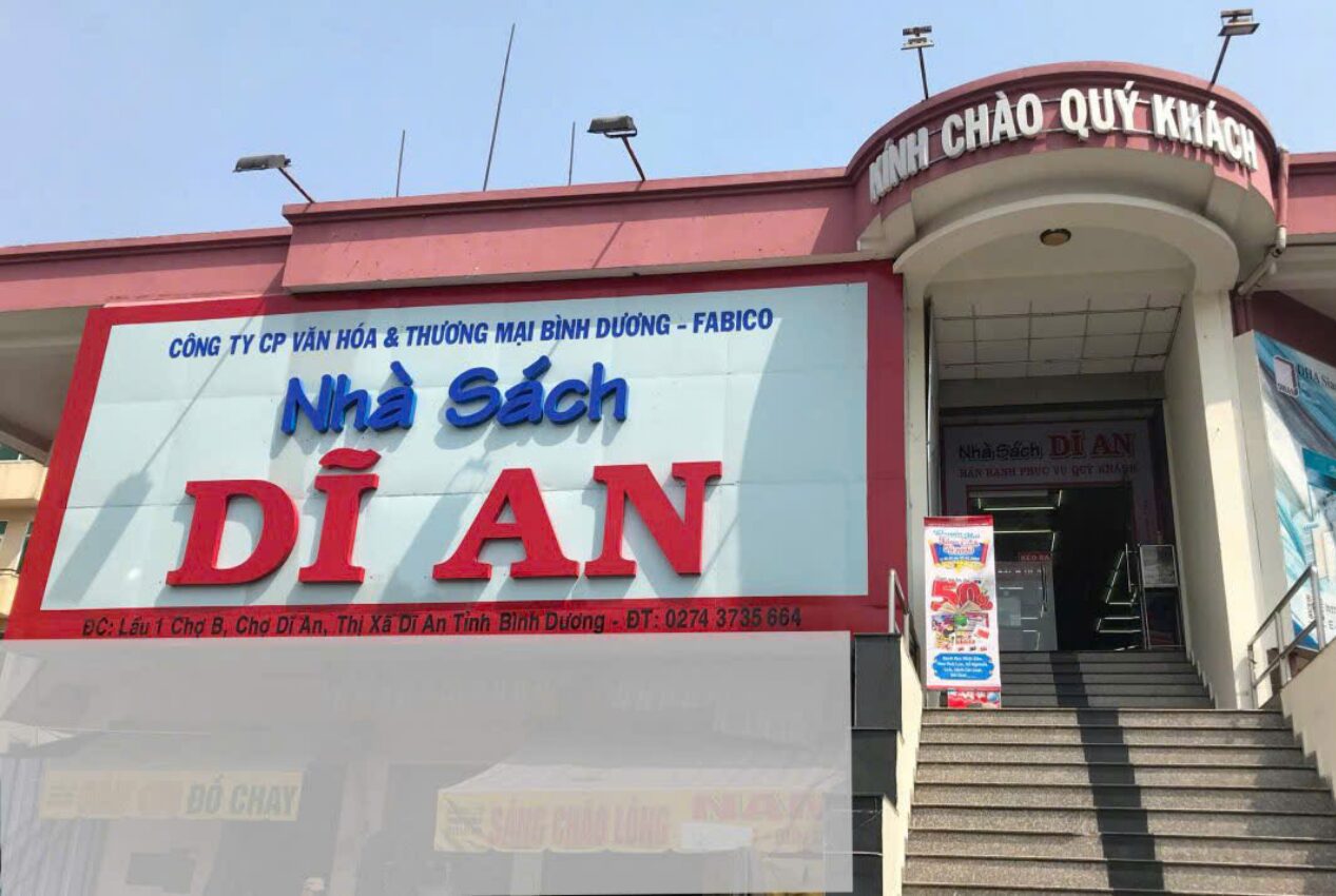 Nhà sách Dĩ An