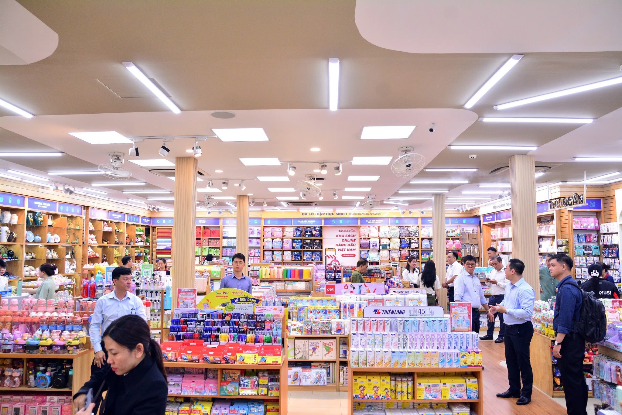 khai trương nhà sách Phú Nhuận - Nhà sách FAHASA Gò Vấp