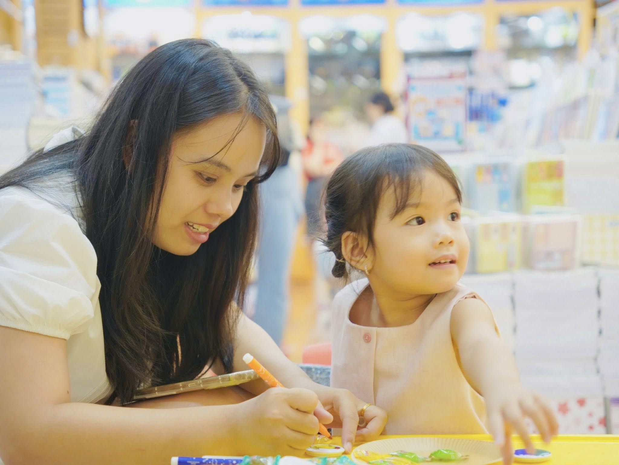 FAHASA – KẾT NỐI TRI THỨC, CHẠM ĐẾN CẢM XÚC