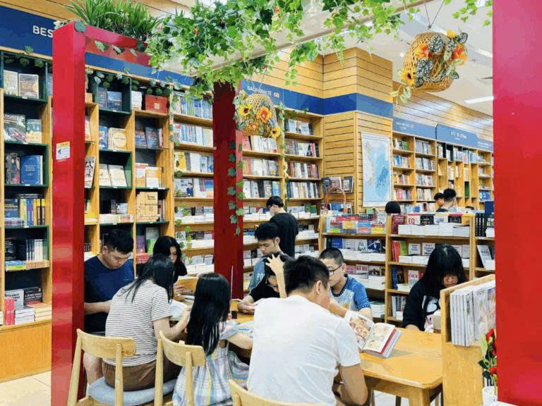 FAHASA VẠN PHÚC