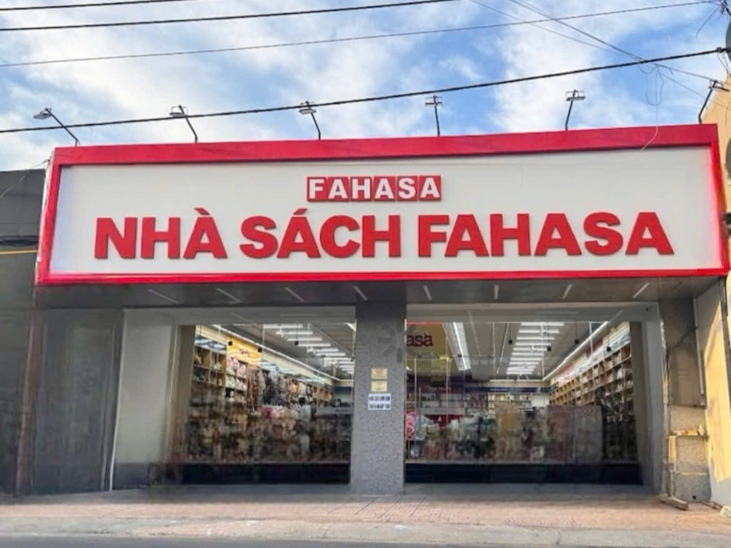 Nhà sách FAHASA NGUYỄN ẢNH THỦ