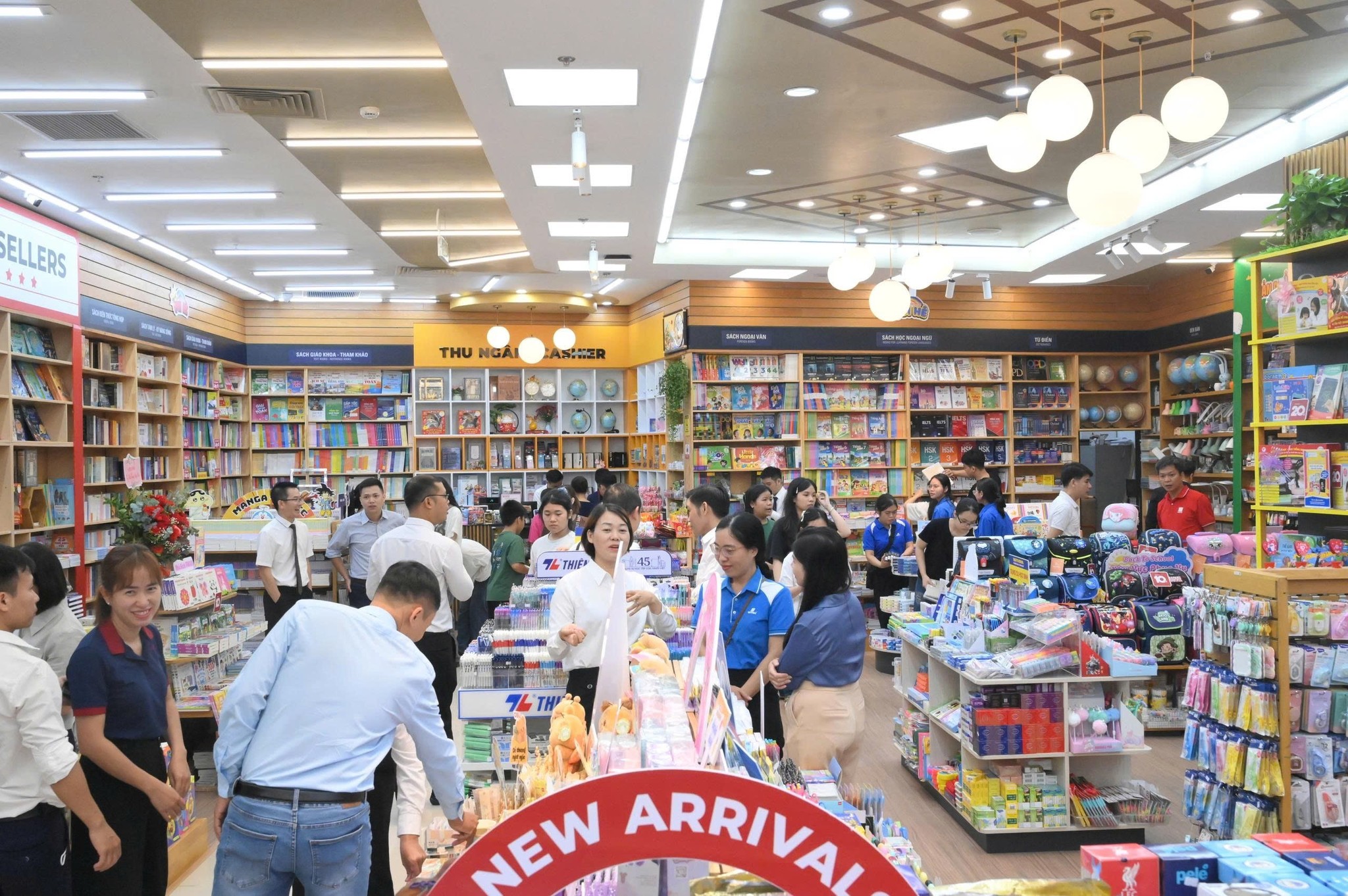 Nhà sách FAHASA Phố Hiến