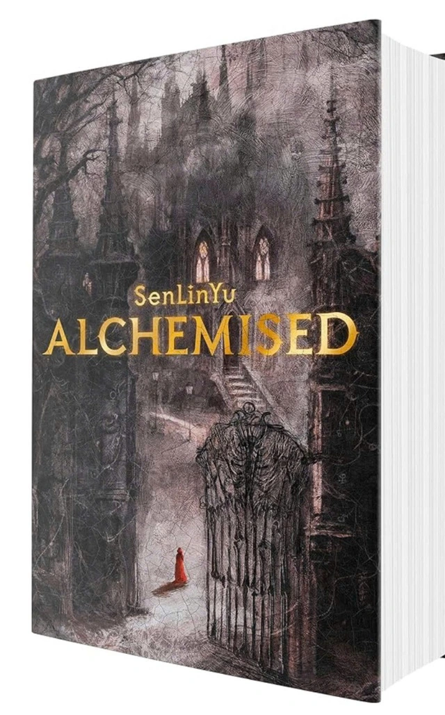 SenLinYu's Alchemized book is imported from the US. Photo: FAHASA Cuốn Alchemised của SenLinYu nhập khẩu từ Mỹ