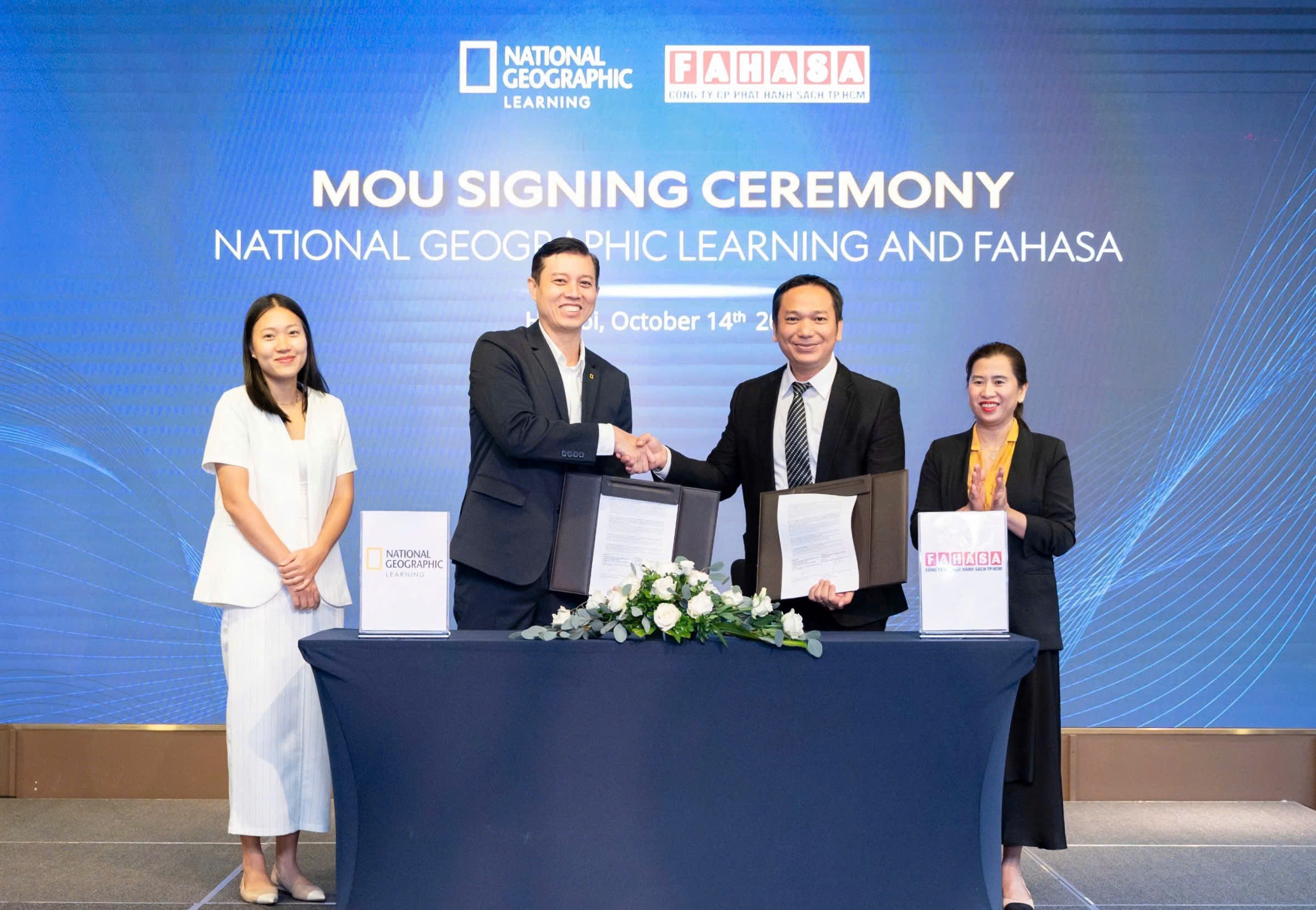 Hình ảnh diễn ra Lễ ký kết Biên bản Ghi nhớ hợp tác (MOU) giữa Công ty Cổ phần Phát hành Sách TP. Hồ Chí Minh - FAHASA và Nhà xuất bản Cengage Learning Asia PTE LTD. Hình ảnh diễn ra Lễ ký kết Biên bản Ghi nhớ hợp tác (MOU) giữa Công ty Cổ phần Phát hành Sách TP. Hồ Chí Minh - FAHASA và Nhà xuất bản Cengage Learning Asia PTE LTD.