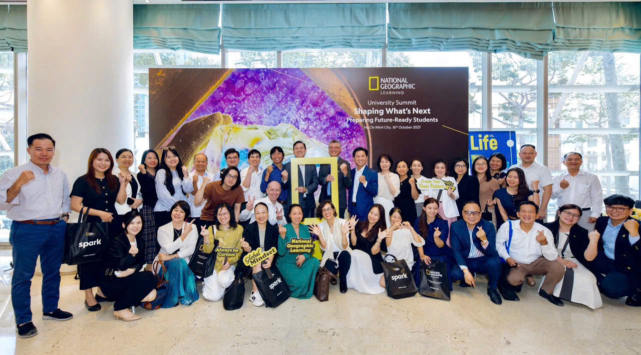 Hình ảnh diễn ra Lễ ký kết Biên bản Ghi nhớ hợp tác (MOU) giữa Công ty Cổ phần Phát hành Sách TP. Hồ Chí Minh - FAHASA và Nhà xuất bản Cengage Learning Asia PTE LTD. Hình ảnh diễn ra Lễ ký kết Biên bản Ghi nhớ hợp tác (MOU) giữa Công ty Cổ phần Phát hành Sách TP. Hồ Chí Minh - FAHASA và Nhà xuất bản Cengage Learning Asia PTE LTD.