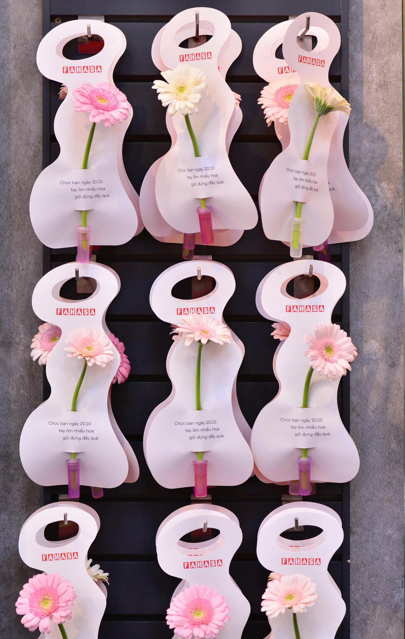 FAHASA tổ chức chương trình “Tri Ân Phái Đẹp – Lan Tỏa Yêu Thương” nhân Ngày Phụ Nữ Việt Nam 20.10 FAHASA tổ chức chương trình “Tri Ân Phái Đẹp – Lan Tỏa Yêu Thương” nhân Ngày Phụ Nữ Việt Nam 20.10