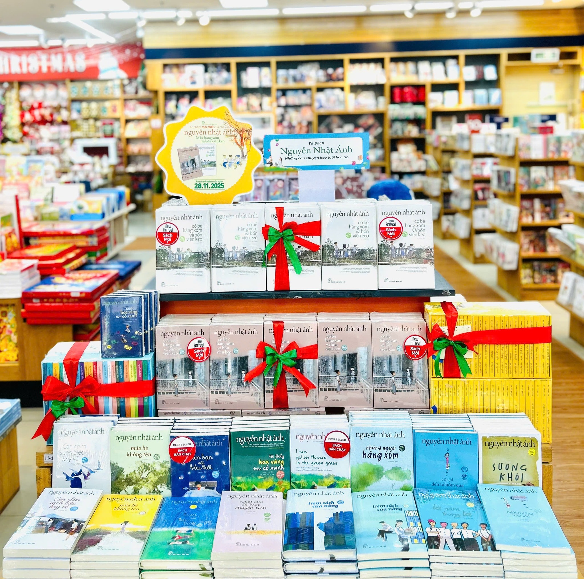 Cô Bé Hàng Xóm Và Bốn Viên Kẹo Của Tác Giả Nguyễn Nhật Ánh. Nguồn FAHASA