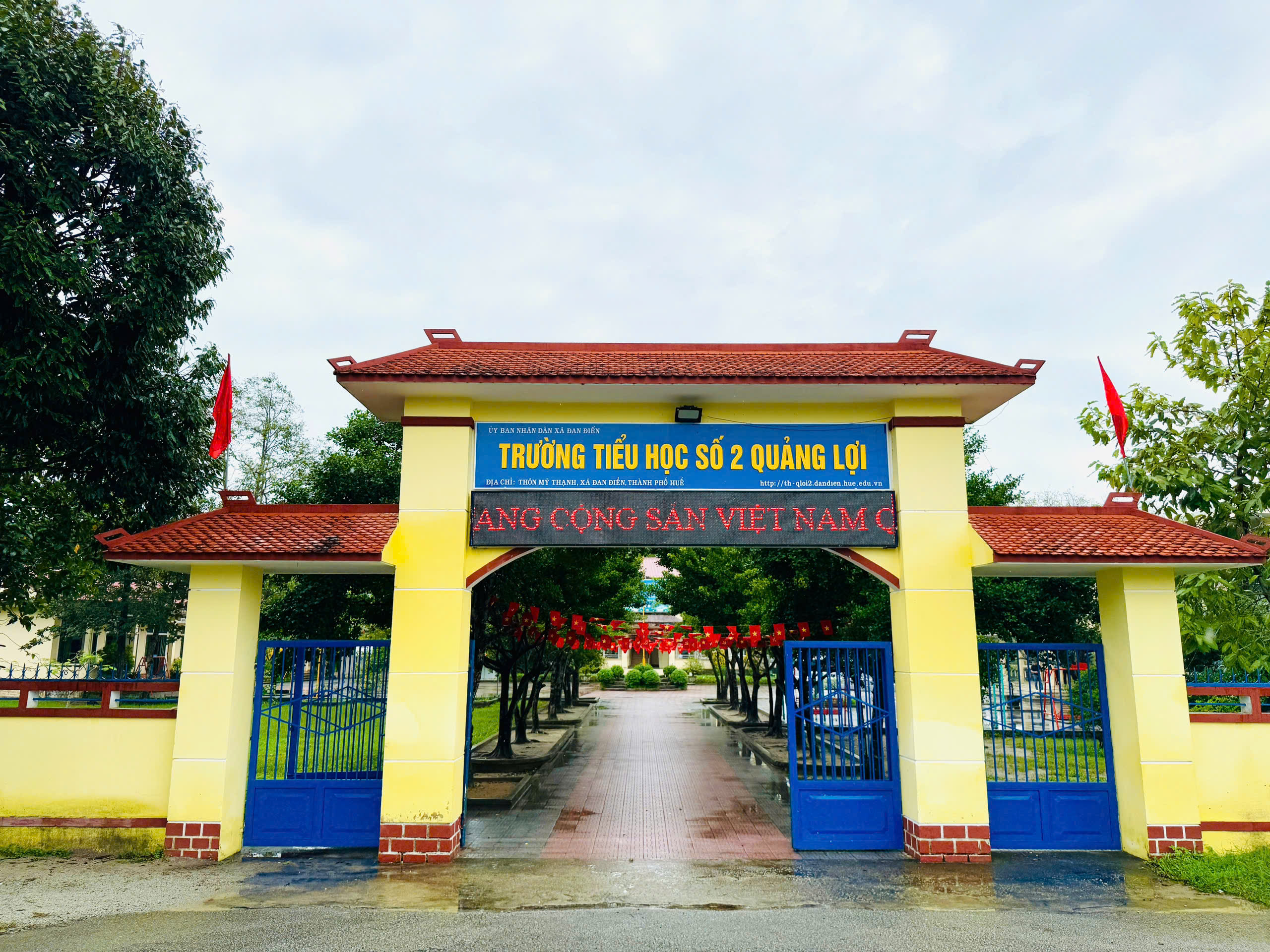 FAHASA trao quà trường Tiểu Học Số 2 Quảng Lợi FAHASA trao quà trường Tiểu Học Số 2 Quảng Lợi