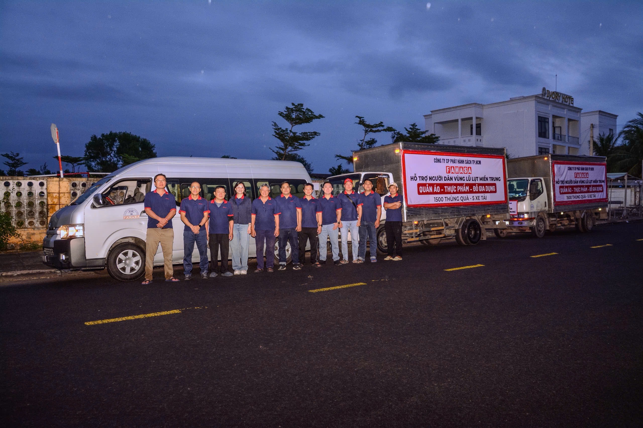 FAHASA Hướng Về Miền Trung Chung Tay Sẻ Chia Cùng Đồng Bào Vượt Qua Lũ Lụt FAHASA Triển Khai 3 Chương Trình Cứu Trợ