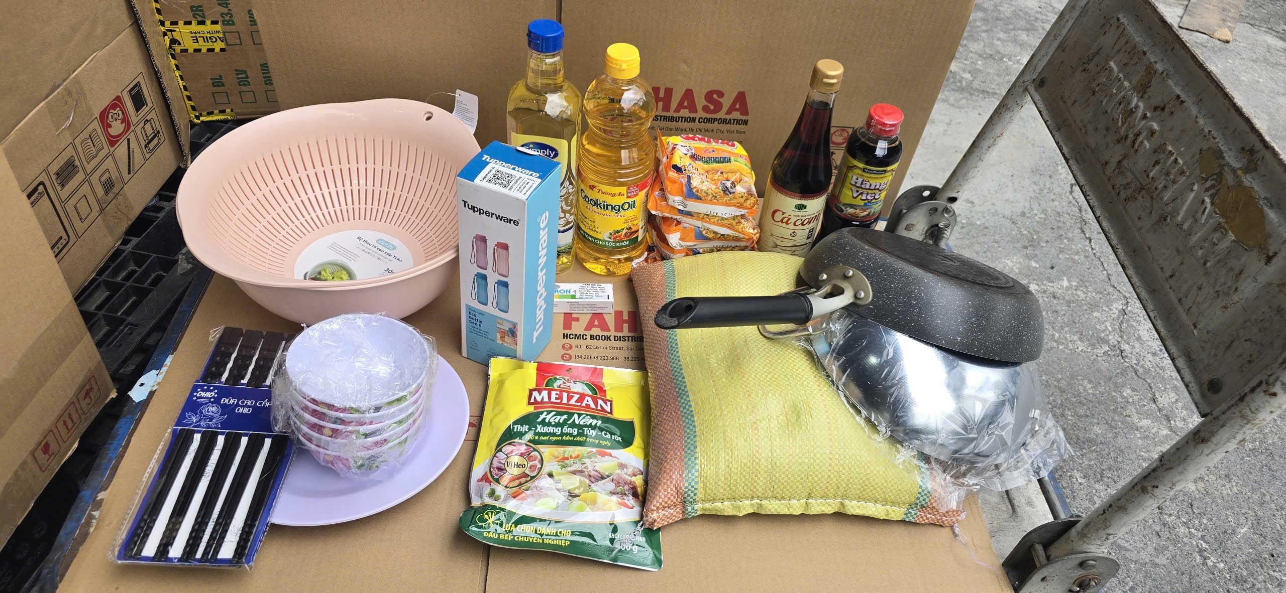 FAHASA Hướng Về Miền Trung Chung Tay Sẻ Chia Cùng Đồng Bào Vượt Qua Lũ Lụt FAHASA Triển Khai 3 Chương Trình Cứu Trợ