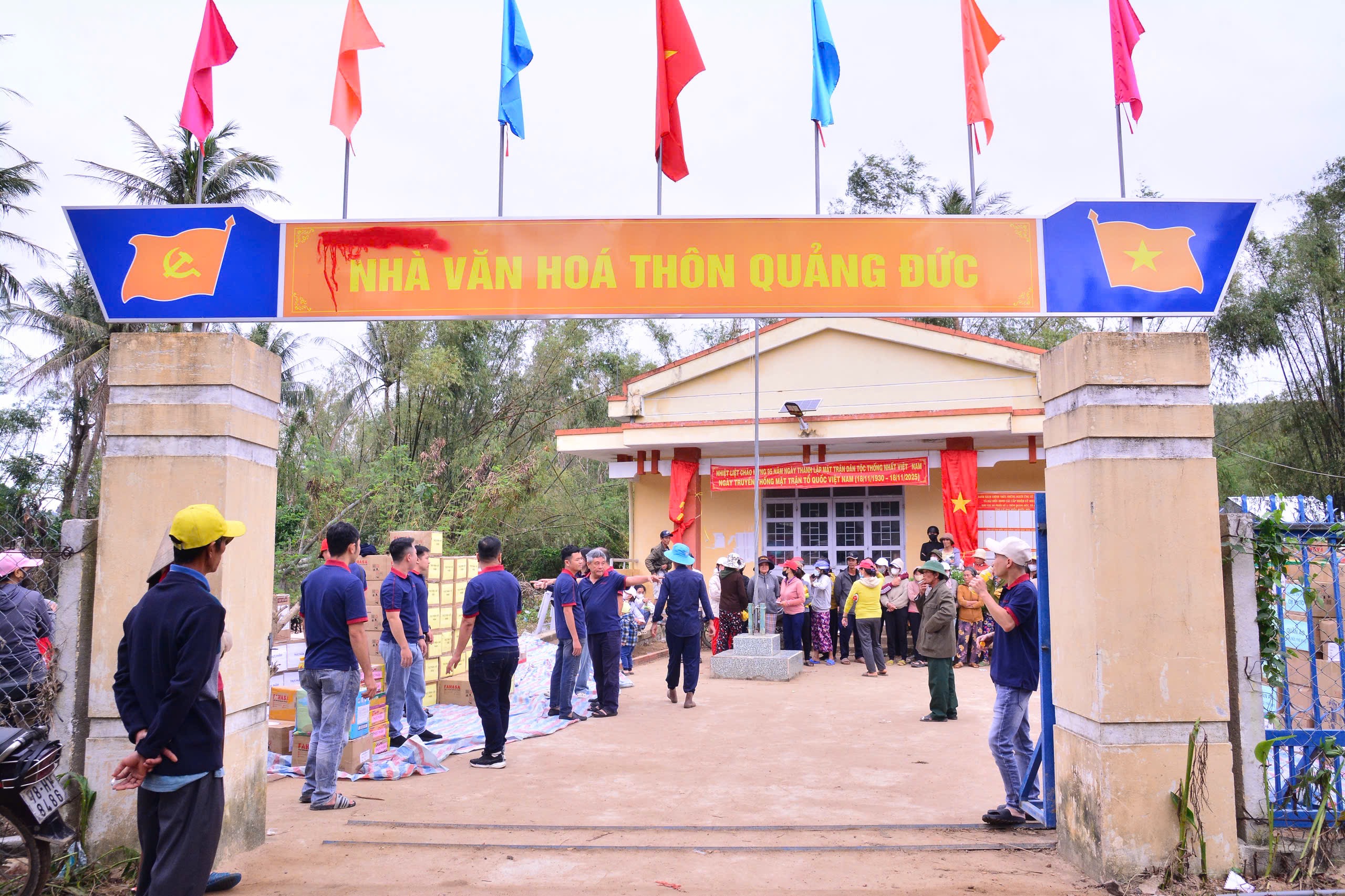 FAHASA Hướng Về Miền Trung Chung Tay Sẻ Chia Cùng Đồng Bào Vượt Qua Lũ Lụt FAHASA Triển Khai 3 Chương Trình Cứu Trợ