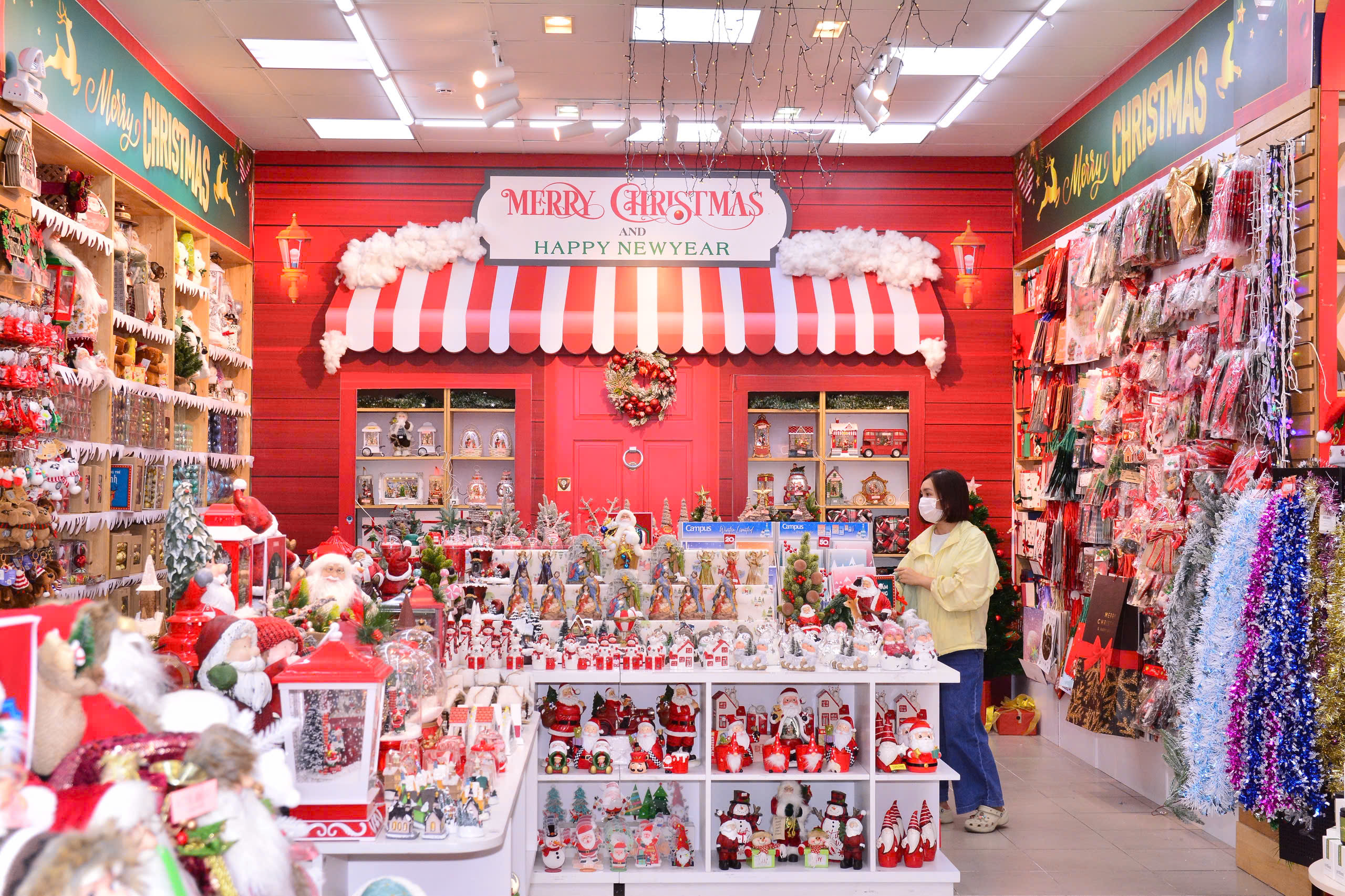 Trang trí noel cửa hàng