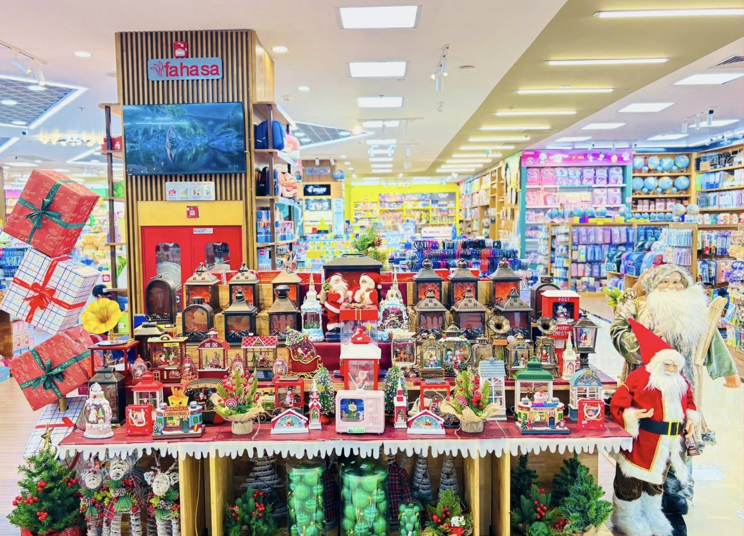 lam-lo-suoi-noel lam-lo-suoi-noel