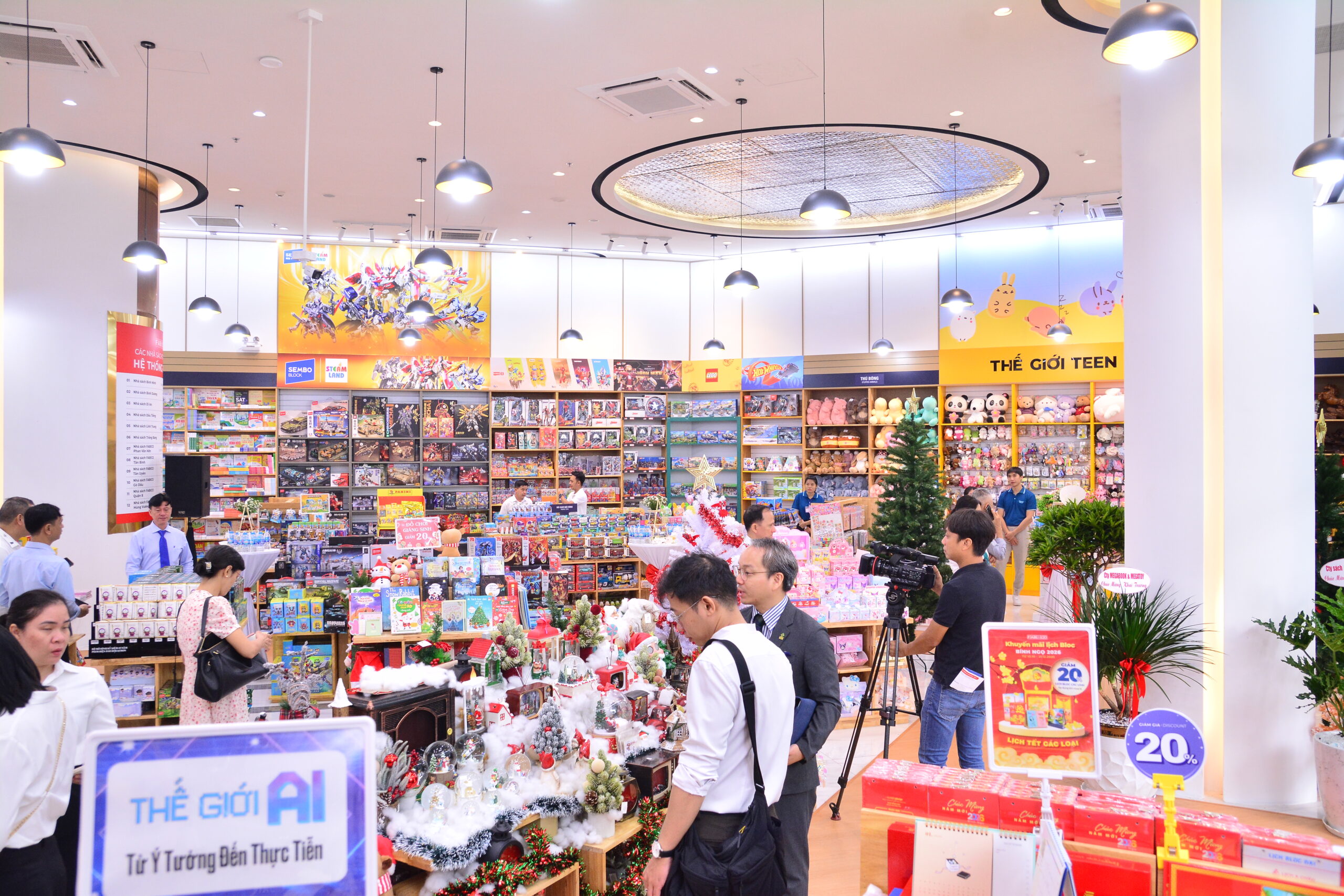 Nhà sách FABICO Hùng Vương