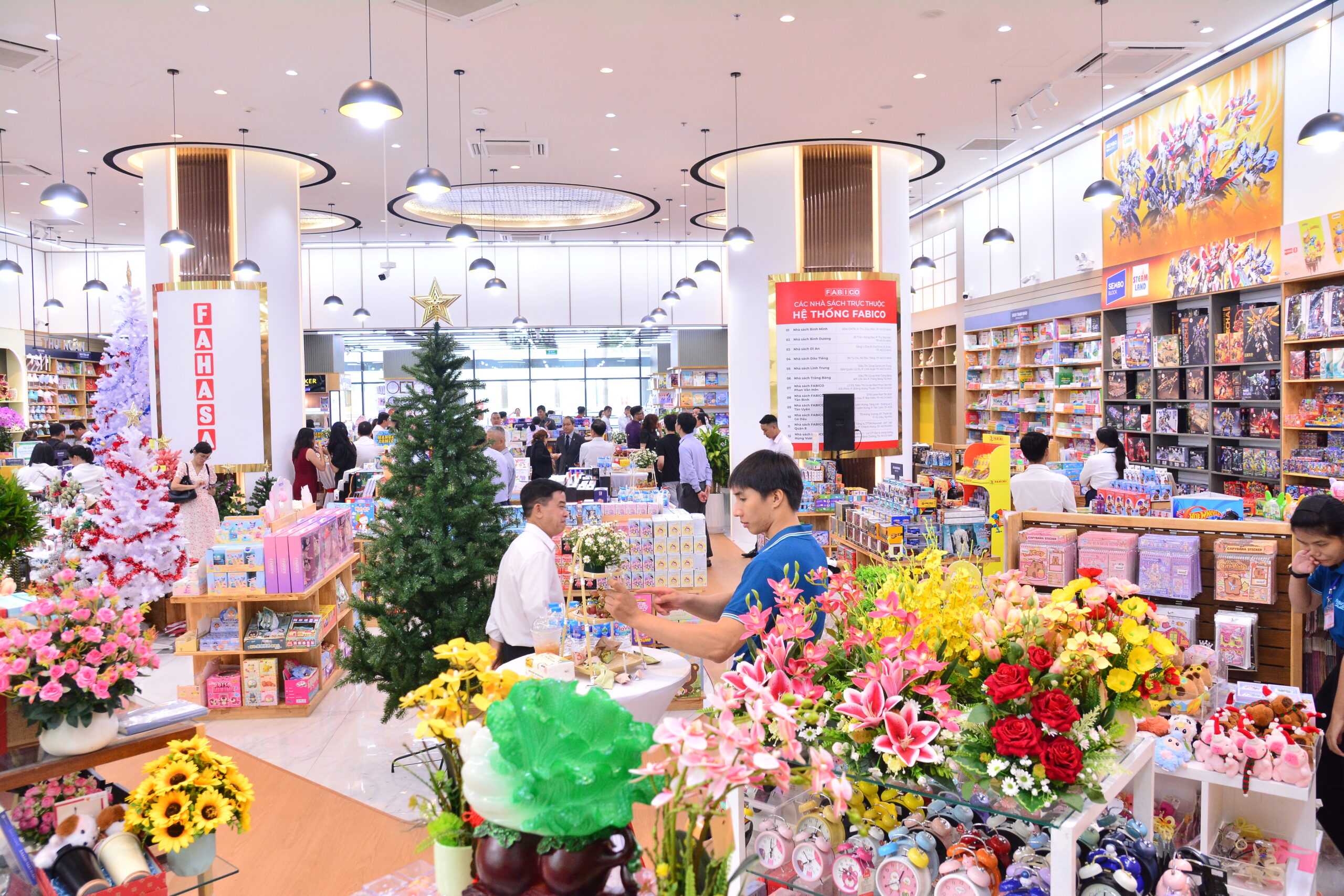 Nhà sách FABICO Hùng Vương